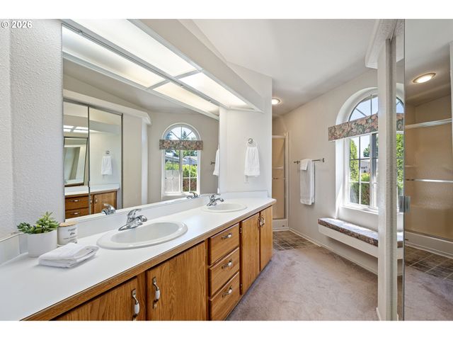 3220 CRESCENT Ave 39, Eugene, OR 97408