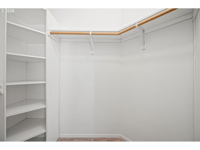 3220 CRESCENT Ave 39, Eugene, OR 97408