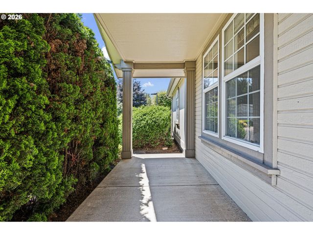 3220 CRESCENT Ave 39, Eugene, OR 97408