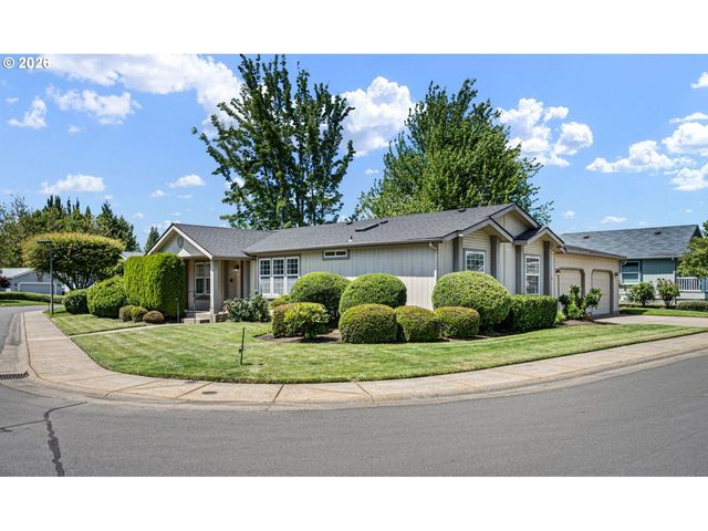3220 CRESCENT Ave 39, Eugene, OR 97408