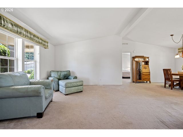 3220 CRESCENT Ave 39, Eugene, OR 97408