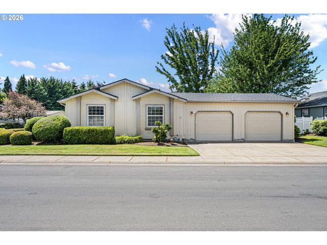 3220 CRESCENT Ave 39, Eugene, OR 97408
