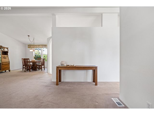 3220 CRESCENT Ave 39, Eugene, OR 97408