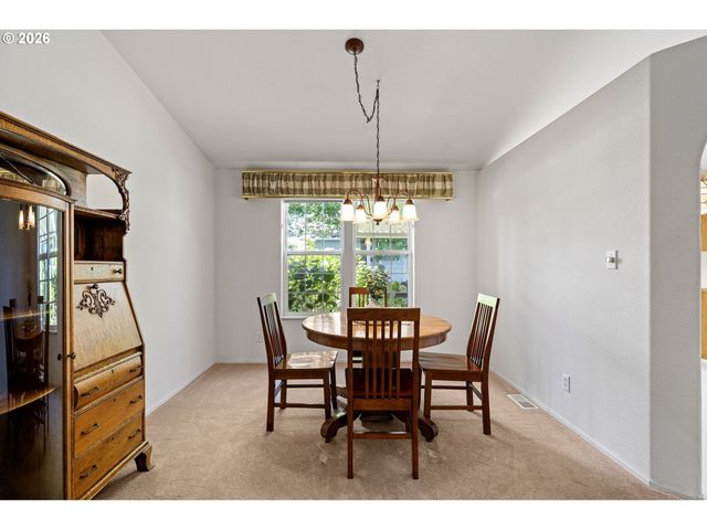 3220 CRESCENT Ave 39, Eugene, OR 97408