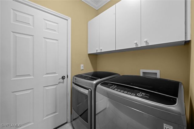 5896 Three Iron DR 1702, Naples, FL 34110