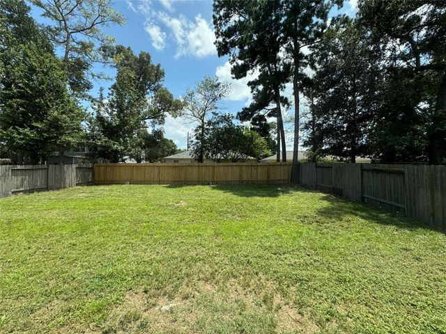 16324 Sun View, Conroe, TX 77302