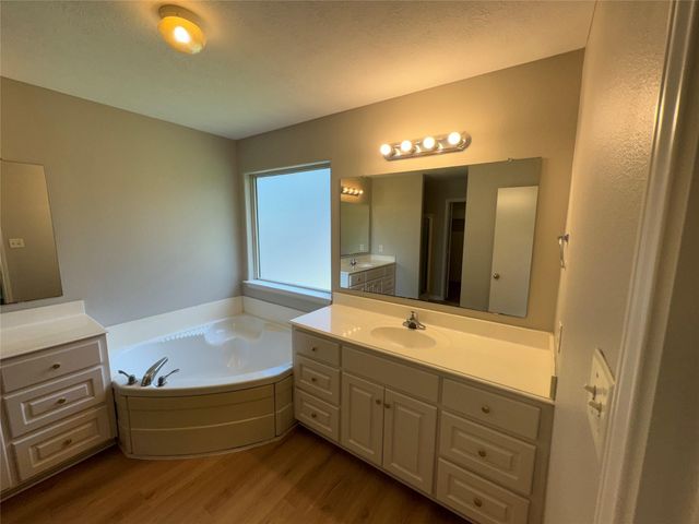 16324 Sun View, Conroe, TX 77302