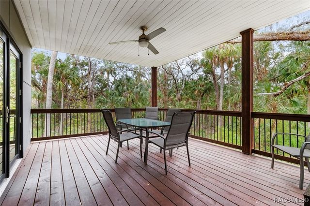 5937 S Mason Creek Road, Homosassa, FL 34448