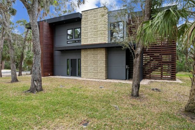 5937 S Mason Creek Road, Homosassa, FL 34448