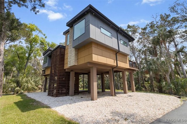 5937 S Mason Creek Road, Homosassa, FL 34448