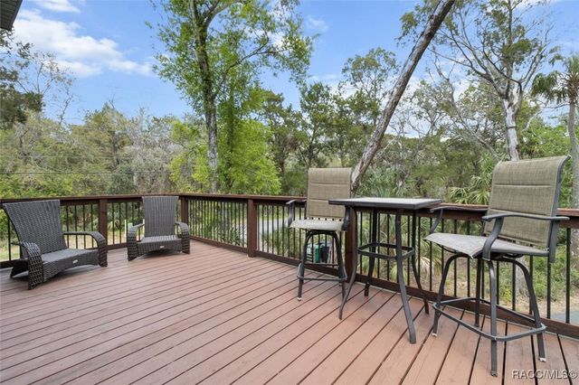 5937 S Mason Creek Road, Homosassa, FL 34448