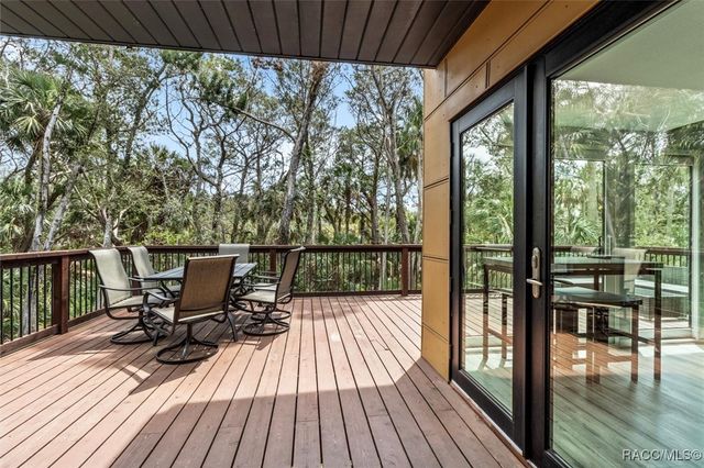 5937 S Mason Creek Road, Homosassa, FL 34448