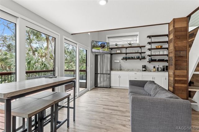 5937 S Mason Creek Road, Homosassa, FL 34448