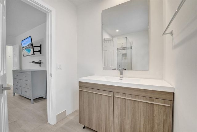 4001 N 41st Court, Hollywood, FL 33021