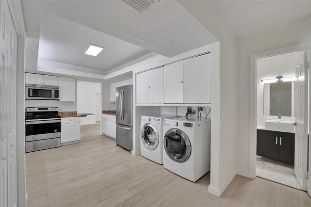 4001 N 41st Court, Hollywood, FL 33021