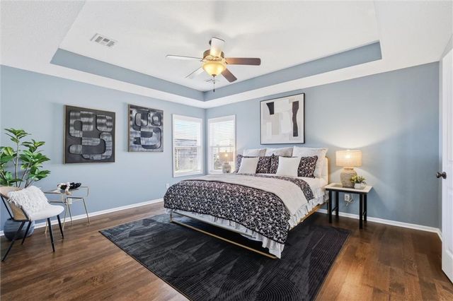 2236 SW Hawk View Road, Lee's Summit, MO 64082