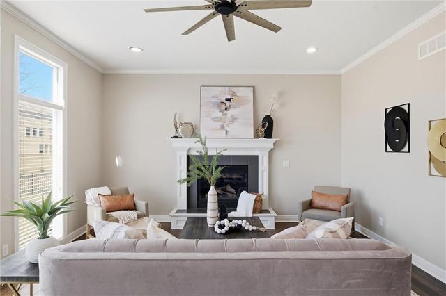 2236 SW Hawk View Road, Lee's Summit, MO 64082