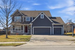 2236 SW Hawk View Road, Lee's Summit, MO 64082