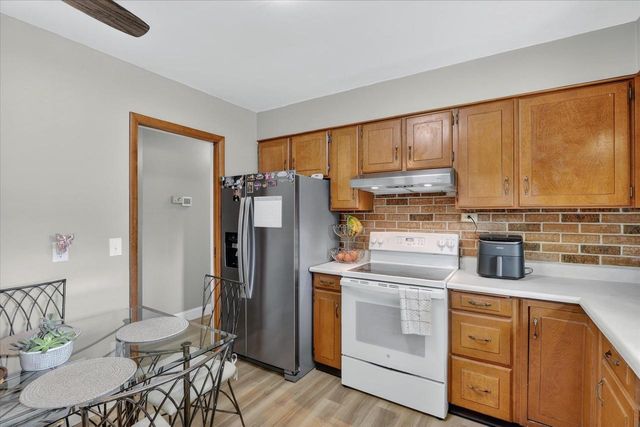 1210 N Randall Avenue, Janesville, WI 53545
