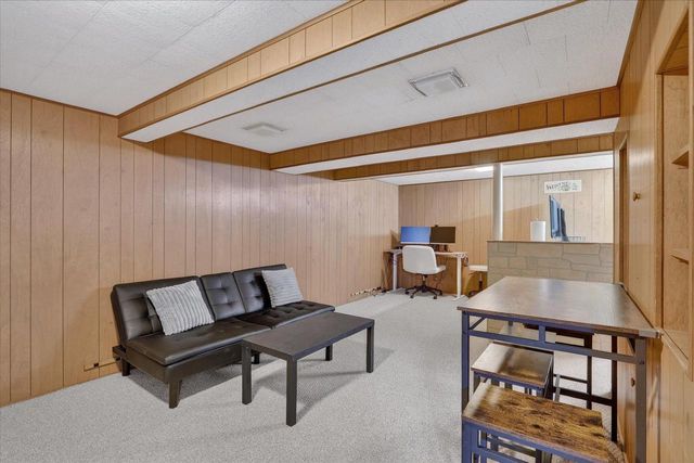1210 N Randall Avenue, Janesville, WI 53545