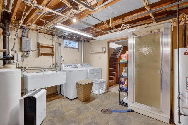 1210 N Randall Avenue, Janesville, WI 53545