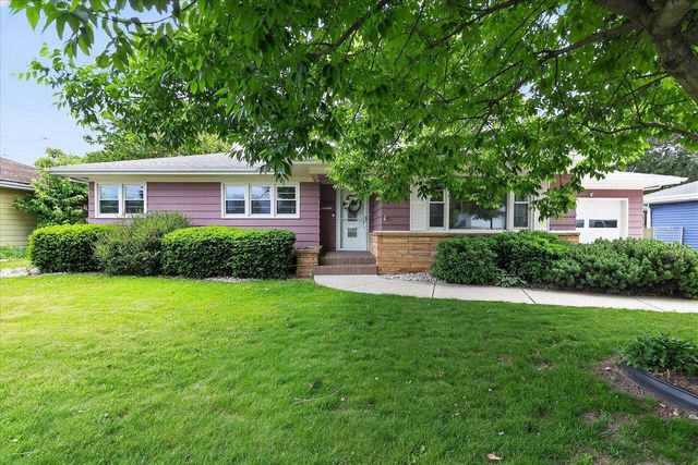 1210 N Randall Avenue, Janesville, WI 53545