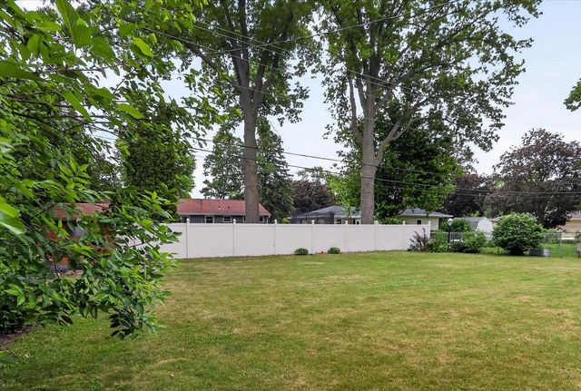 1210 N Randall Avenue, Janesville, WI 53545