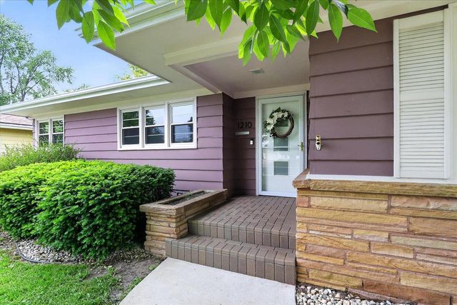 1210 N Randall Avenue, Janesville, WI 53545