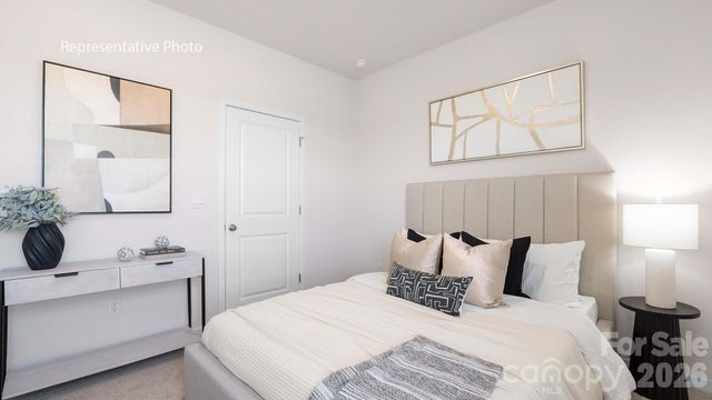 650 13th Avenue Drive NE, Hickory, NC 28601