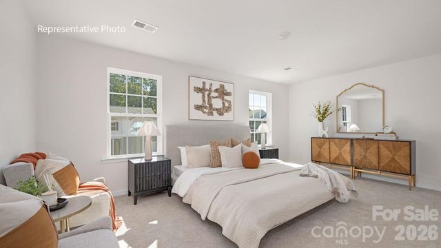 650 13th Avenue Drive NE, Hickory, NC 28601