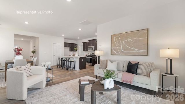 650 13th Avenue Drive NE, Hickory, NC 28601