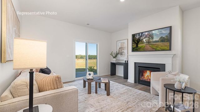 650 13th Avenue Drive NE, Hickory, NC 28601