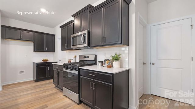650 13th Avenue Drive NE, Hickory, NC 28601