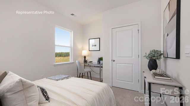 650 13th Avenue Drive NE, Hickory, NC 28601