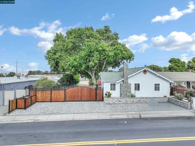 15 Alves Ln, Bay Point, CA 94565