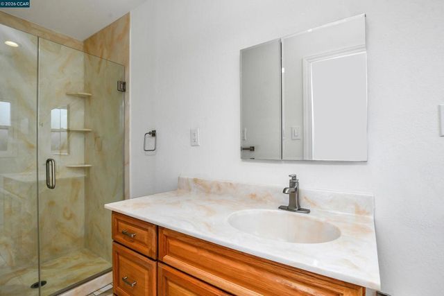 15 Alves Ln, Bay Point, CA 94565