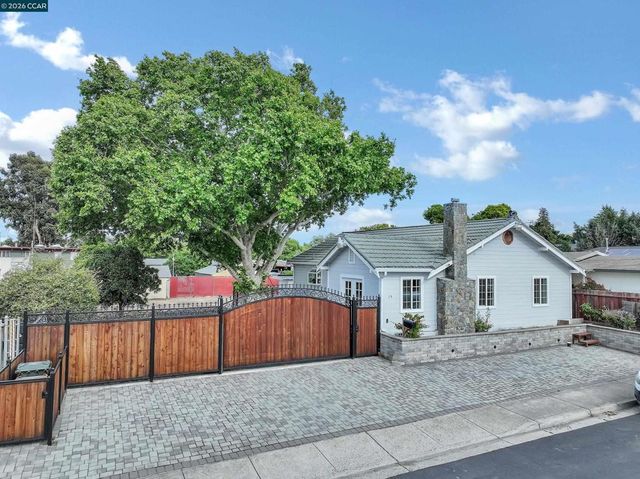15 Alves Ln, Bay Point, CA 94565