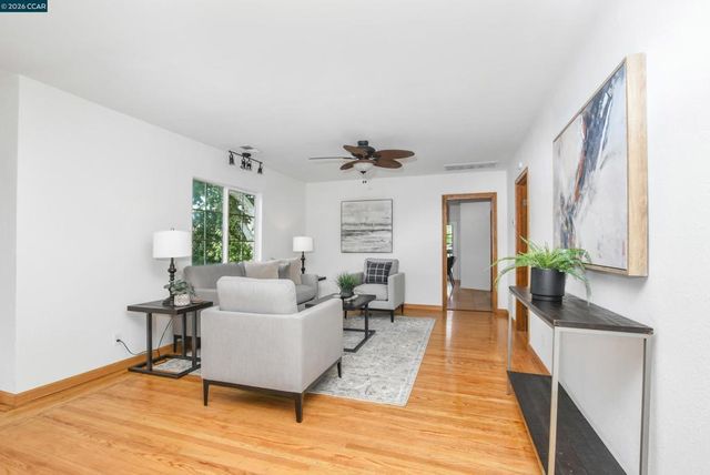 15 Alves Ln, Bay Point, CA 94565