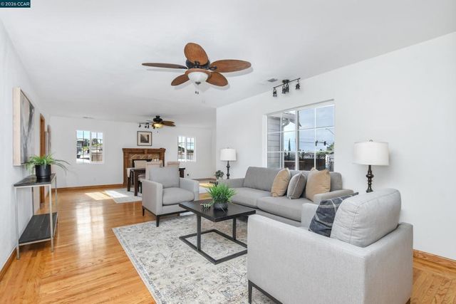 15 Alves Ln, Bay Point, CA 94565