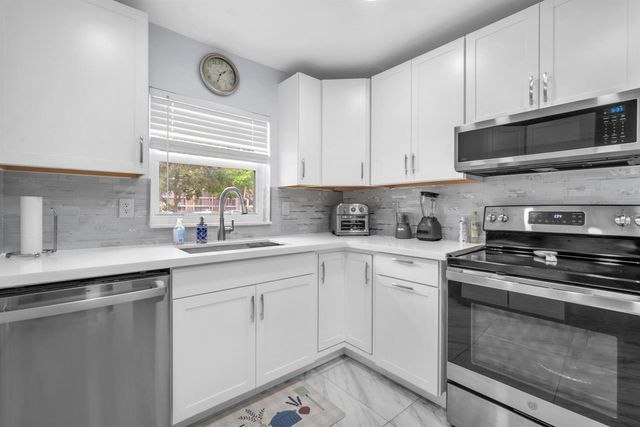 3119 N PALM AIRE Drive 3119, Pompano Beach, FL 33069