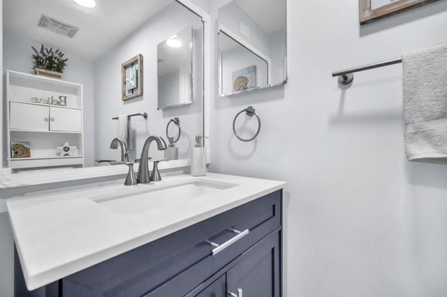 3119 N PALM AIRE Drive 3119, Pompano Beach, FL 33069