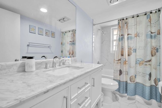 3119 N PALM AIRE Drive 3119, Pompano Beach, FL 33069