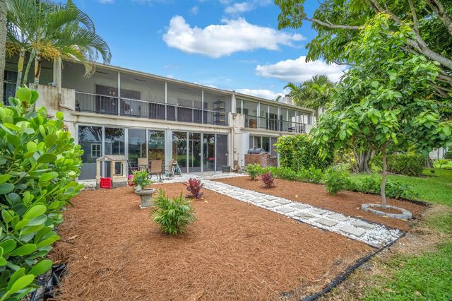 3119 N PALM AIRE Drive 3119, Pompano Beach, FL 33069