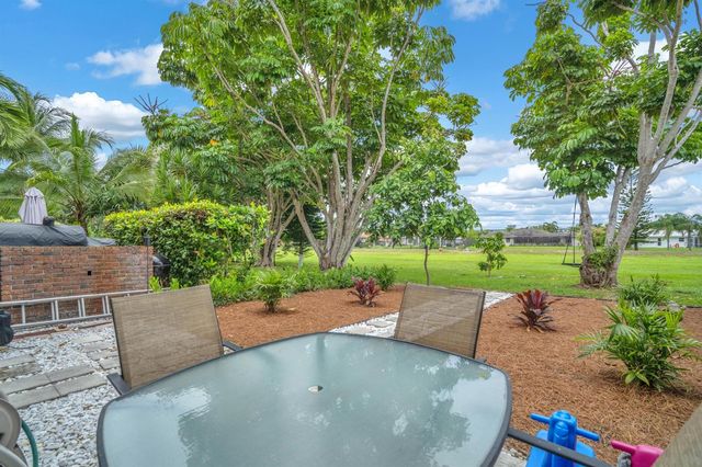 3119 N PALM AIRE Drive 3119, Pompano Beach, FL 33069