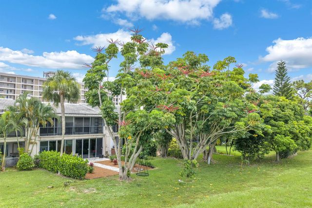 3119 N PALM AIRE Drive 3119, Pompano Beach, FL 33069