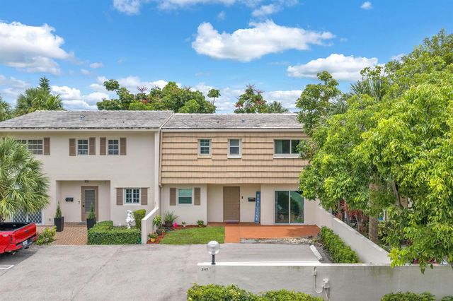 3119 N PALM AIRE Drive 3119, Pompano Beach, FL 33069