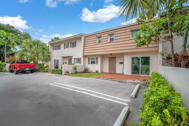 3119 N PALM AIRE Drive 3119, Pompano Beach, FL 33069