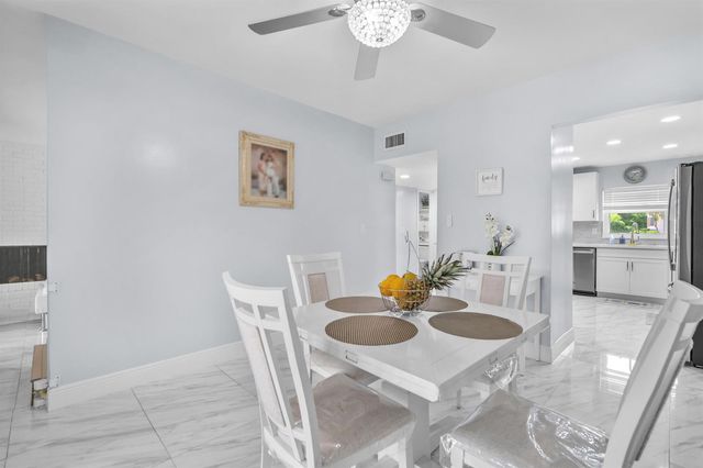 3119 N PALM AIRE Drive 3119, Pompano Beach, FL 33069