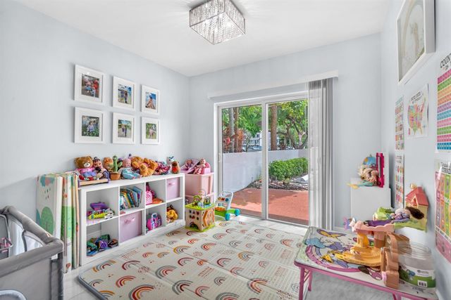 3119 N PALM AIRE Drive 3119, Pompano Beach, FL 33069