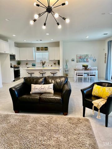 12404 Burnham Street, Bakersfield, CA 93311